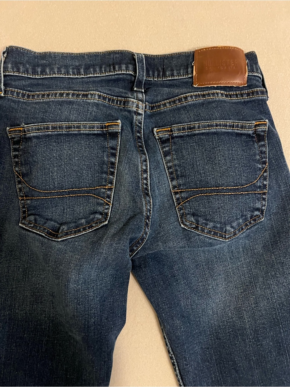 Hollister Medium Wash Straight Jeans - Picture 3 of 4
